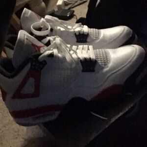 Air Jordans 4 red cement size 9